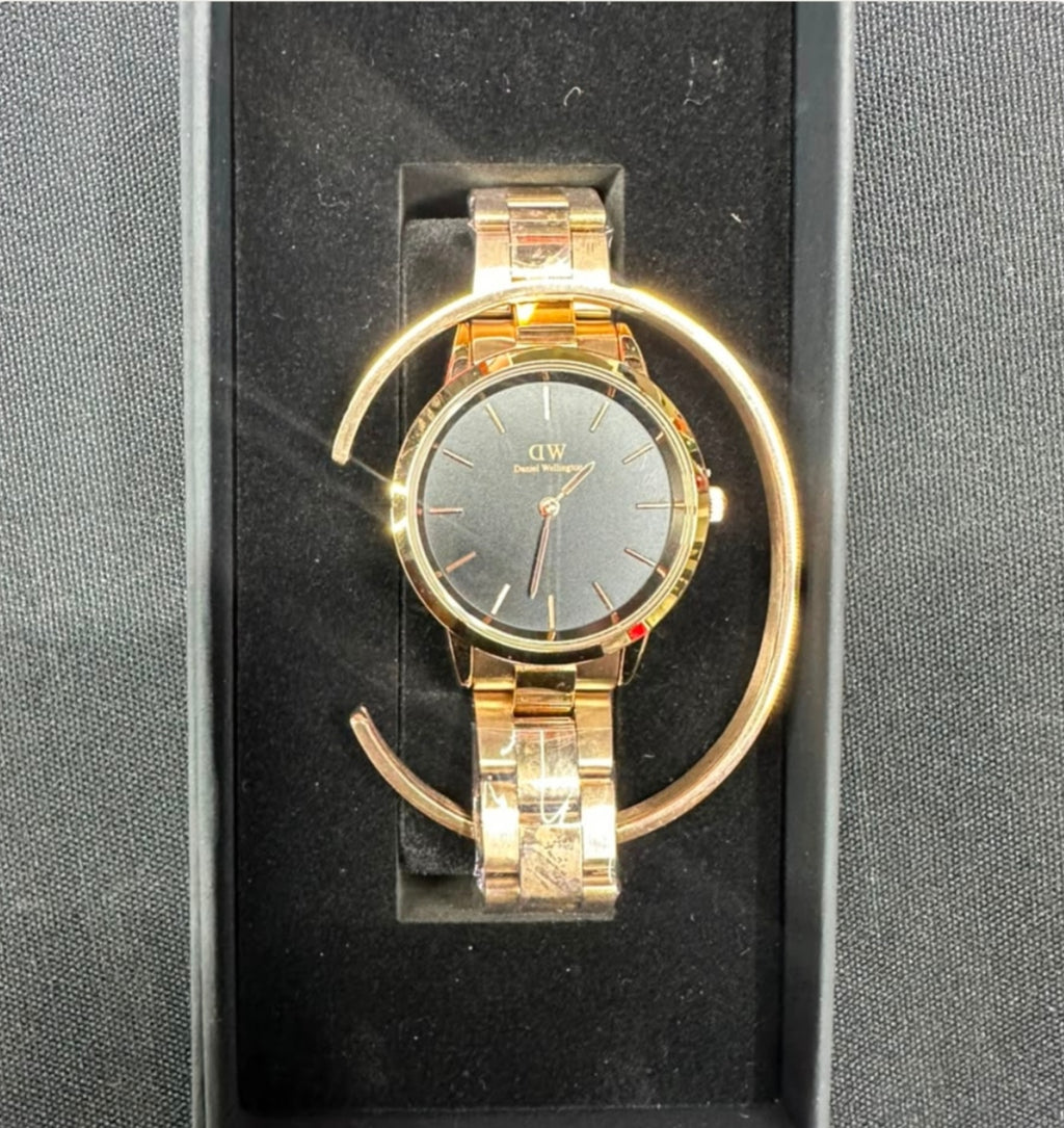 Daniel Wellington Watch and Bangle Set