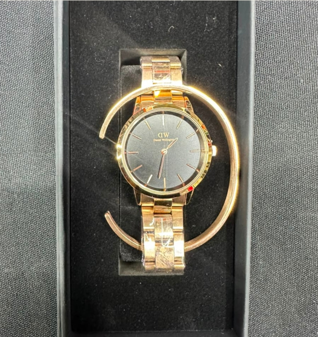 Daniel Wellington Watch and Bangle Set